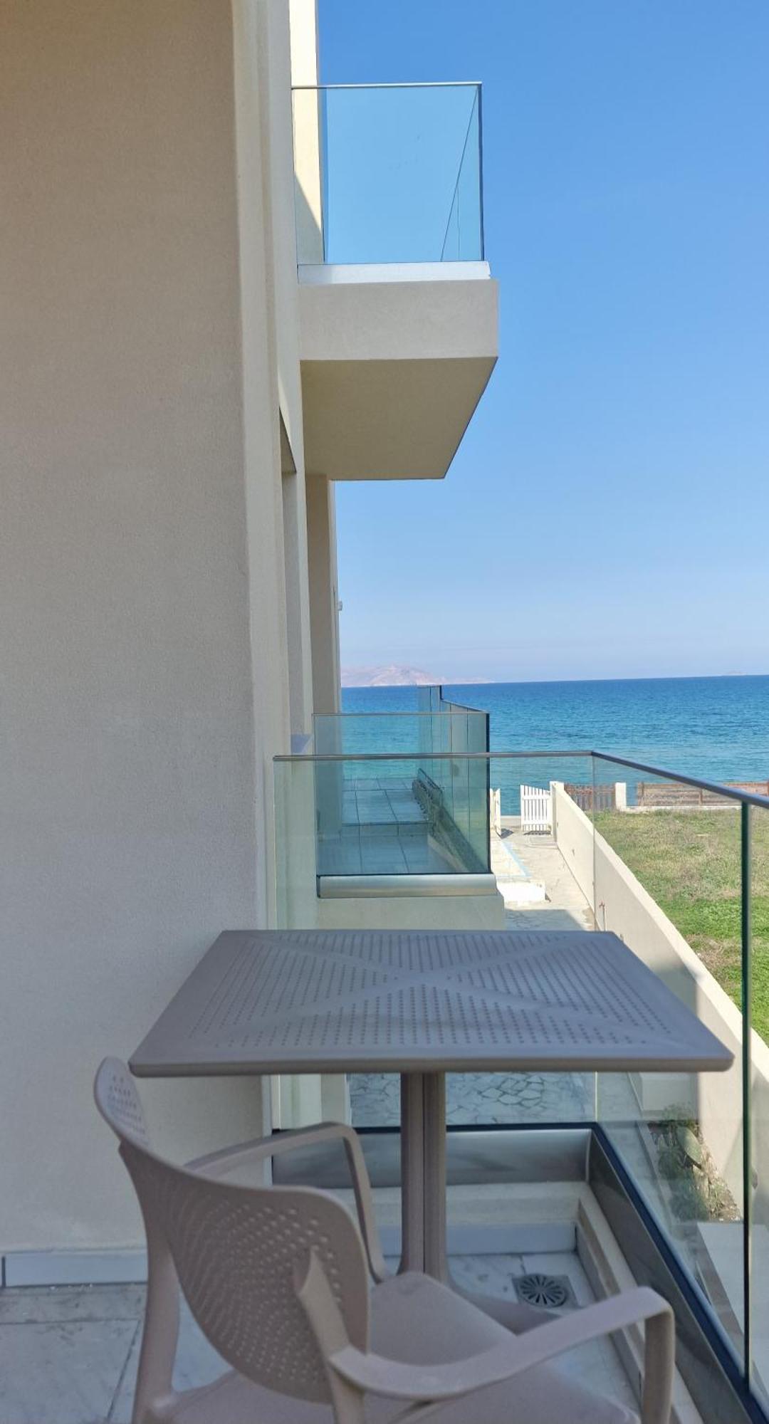 Almare Beach Kokkini Hani 外观 照片