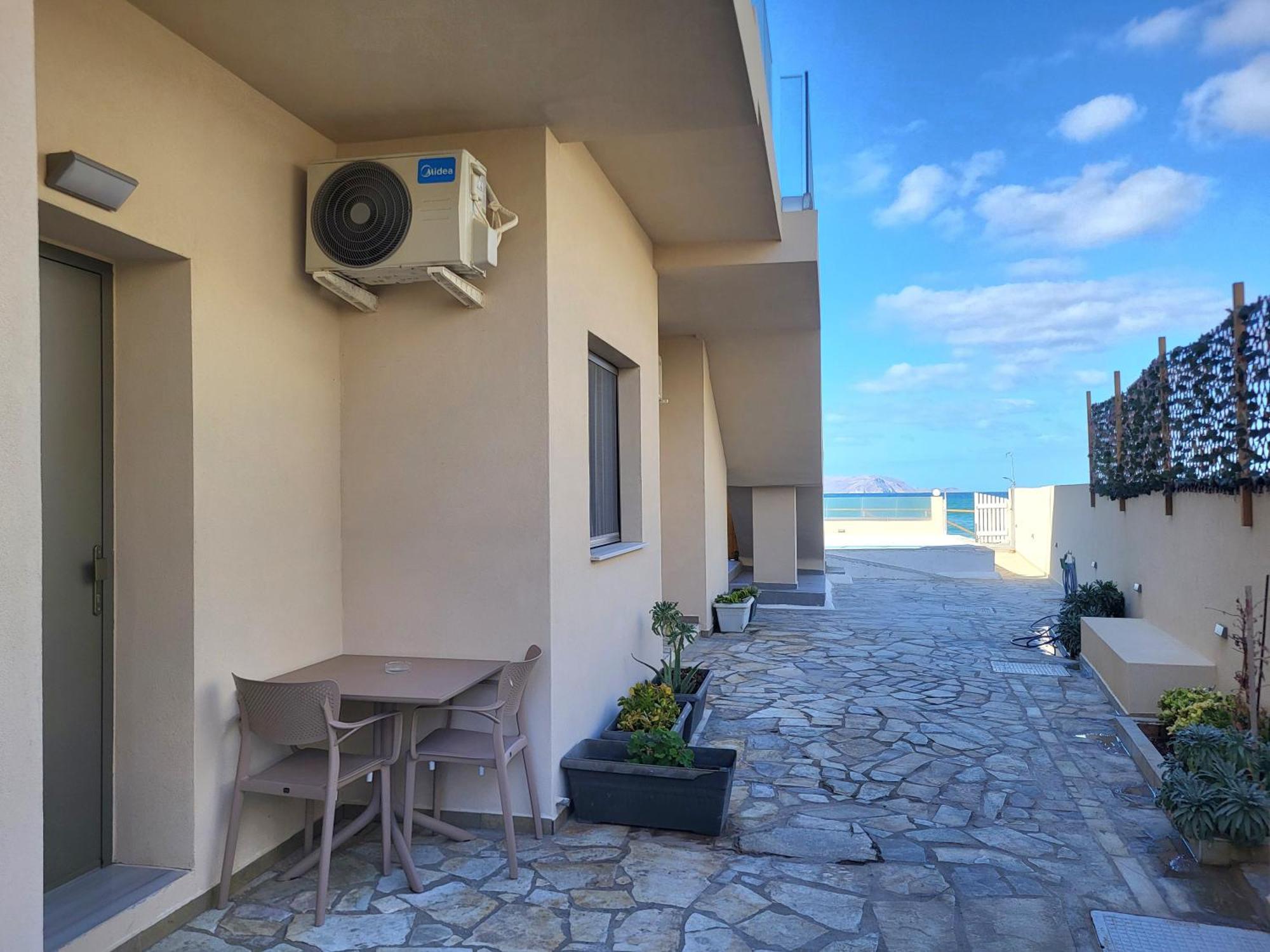 Almare Beach Kokkini Hani 外观 照片